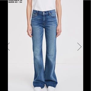 7FAM Seven for all mankind naturally distressed dojo jeans size 28 wide leg